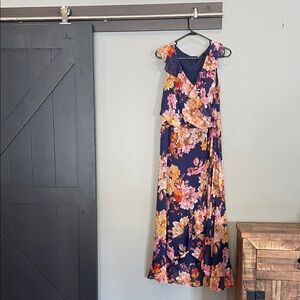 Elegant Floral Maxi Dress in Navy